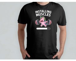 Installing Muscles - T Shirt - GymLife - WorkoutMotivation - FitnessJourney - GymGoals - SportschoolLeven - FitnessReis - FitEnSterk - CardioDag