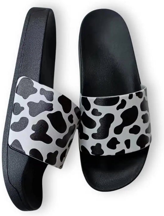 Slippers AGRIFANS® motif vache – Taille 48 | Slippers confortables avec un Design Uniek imprimé vache. | Unisexe | Semelle antidérapante | Léger et respirant | Pour intérieur et extérieur