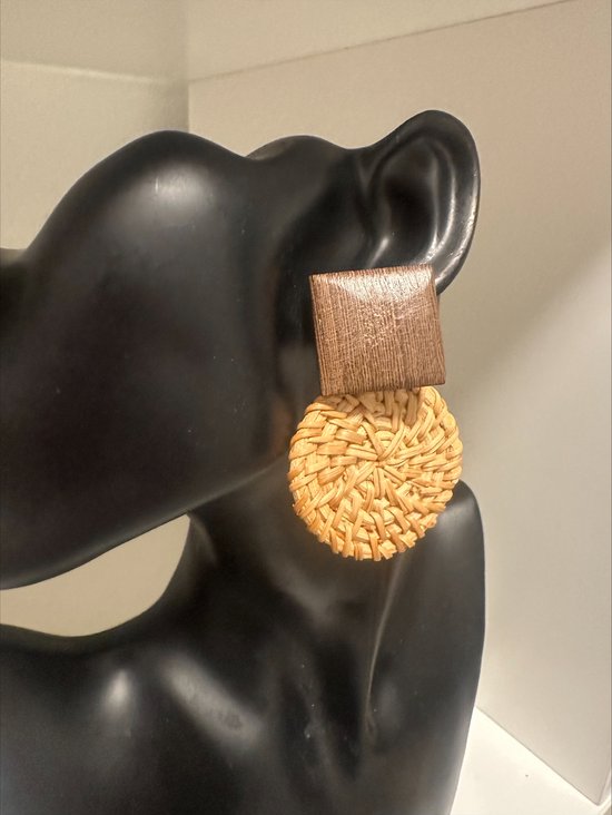 Boucles d'oreilles carrées marron foncé avec breloque en osier | Fête des mères | Cadeau d'anniversaire| Présent| Saint-Valentin| Présent | bijoux | fête des pères | des boucles d'oreilles | des boucles d'oreilles