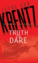 Boekomslag van 'Truth or Dare' van Jayne Ann Krentz, met rode achtergrond.