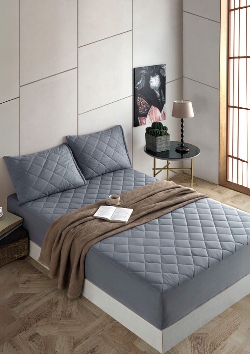 De Linde Home 2-in-1 Waterdichte Matrasbeschermer & Hoeslaken - Waterdicht Matrasbeschermer - 140x200 cm - Grijs - 100% Katoen - Gewatteerde Matrasbeschermer - Fitted - Elastische Hoeken tot 40 cm - Wasbaar & Duurzaam - Incontinentie