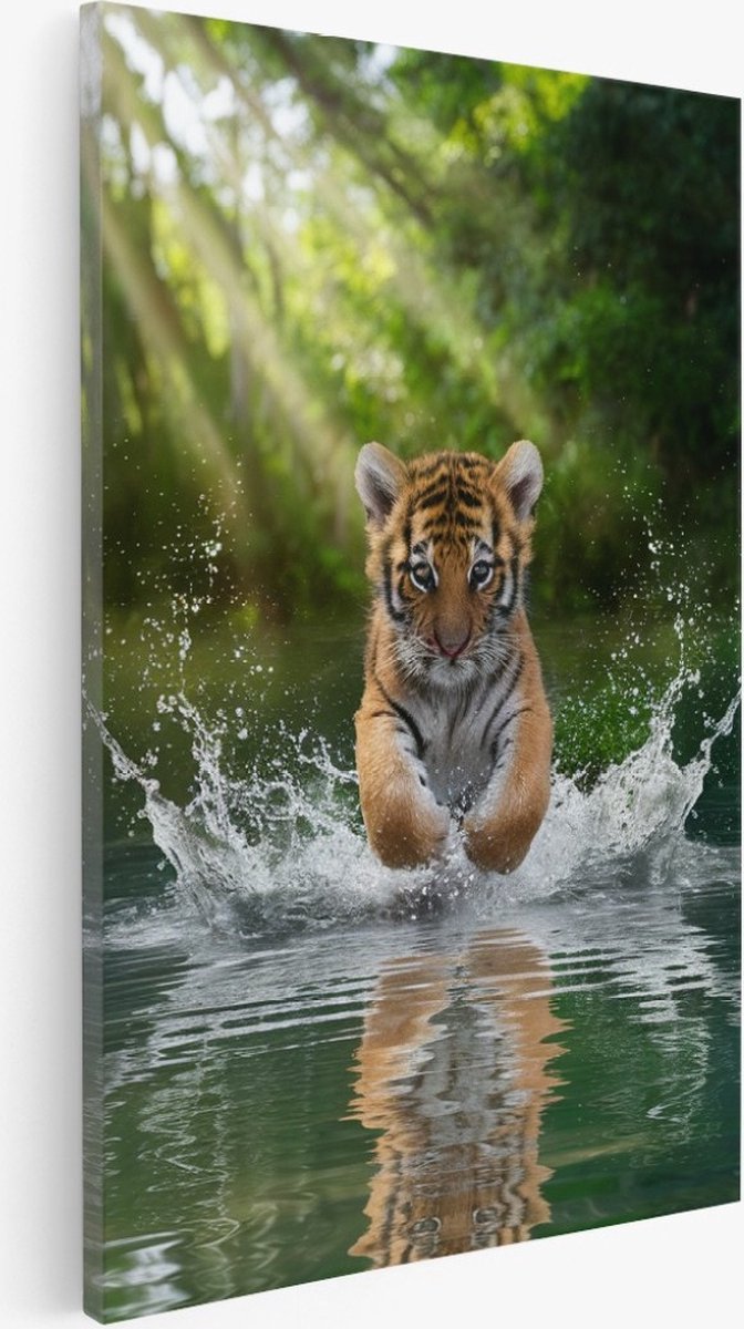 Saammp Canvas Schilderij - Tijger welp in het water - Natuur - Dieren - 80x120 - Foto op canvas - Wanddecoratie - Muurdecoratie Woonkamer - Slaapkamer decoratie - Canvas Print Multicolor