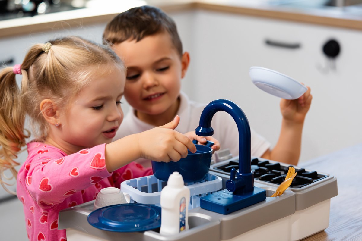 Klein Toys Miele speelgoed spoelbak met waterfunctie en kookplaat - blauw grijs — afbeelding 14