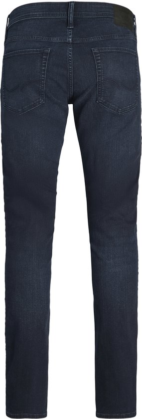 Achterkant van donkerblauwe herenjeans met rechte pijpen, zonder model.