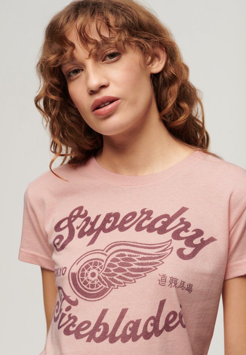 Superdry T-shirt met Archive Kiss-print Dames T-shirts Roze