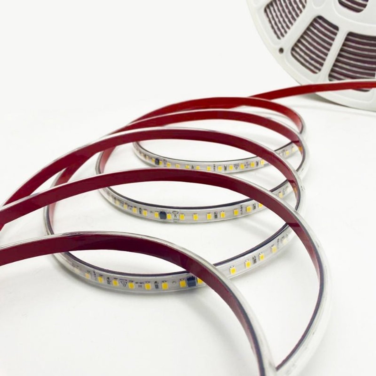 LED Strip 220V 2835 120LED/m 25M Inkortbaar om de 10cm IP65 - Warm wit licht - Overig - Wit Chaud 2300K - 3500K - SILUMEN