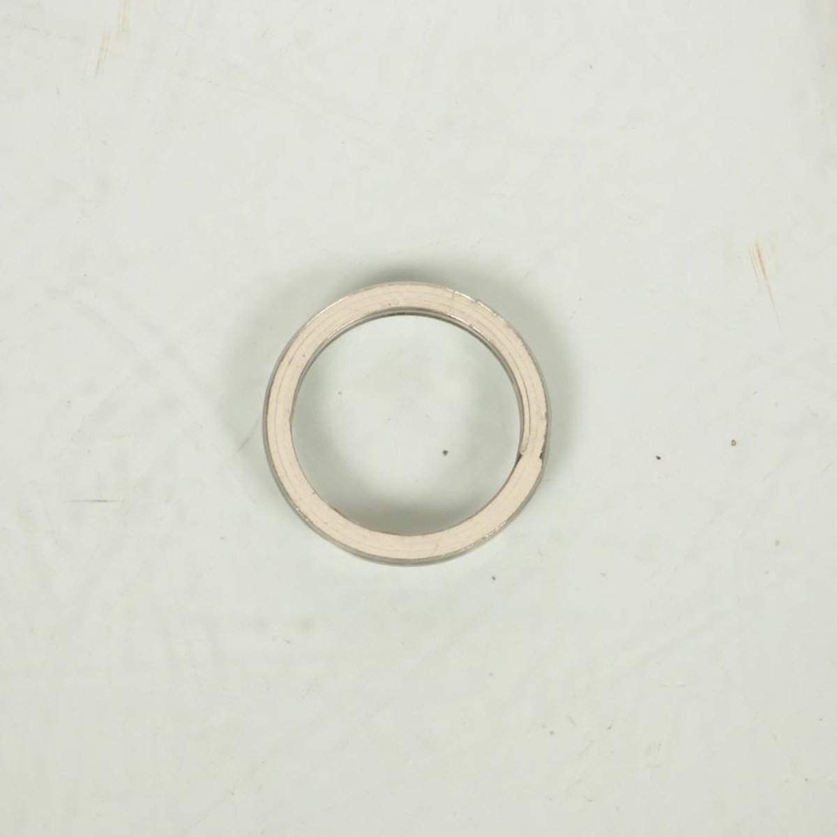 Joint de pot d'échappement rond RSM pour scooter Peugeot 50 Trekker 26x33x4mm