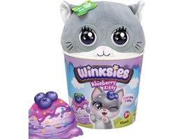 foto van Winksies Blueberry Kitten - Interactieve knuffel in een ijsbeker
