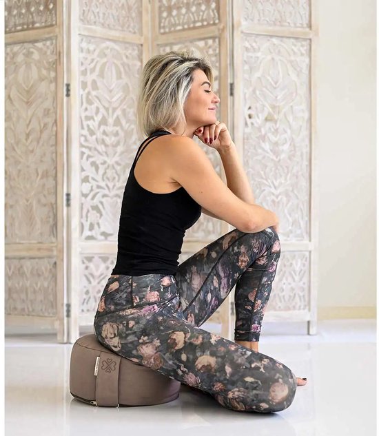 Rond Meditatiekussen - Taupe - Katoen - ⌀30cm - 15cm van AUMOMENTS — afbeelding 4