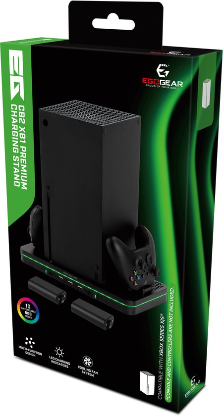 Verpakking van een zwart EgoGear laadstation voor Xbox Series X met console, controller en batterijen.