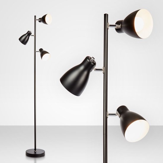 Zwarte staande lamp met drie verstelbare spots. Close-ups tonen de spots en hun verstelbaarheid.