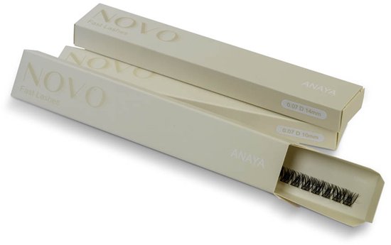 Twee verpakkingen 'NOVO Fast Lashes' van 'ANAYA'. Een is 14 mm, de andere is 10 mm en open, met individuele wimpers.