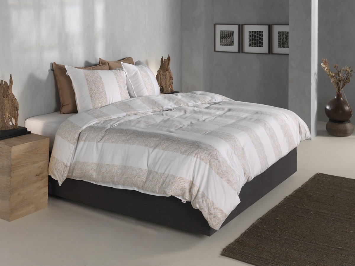 Zohome Dekbedovertrek Tratti di Satinado - Deken - Dekbed - Beige - 100% Katoen-Satijn - Strepen - 260x220 + 2 slopen 60/70 cm