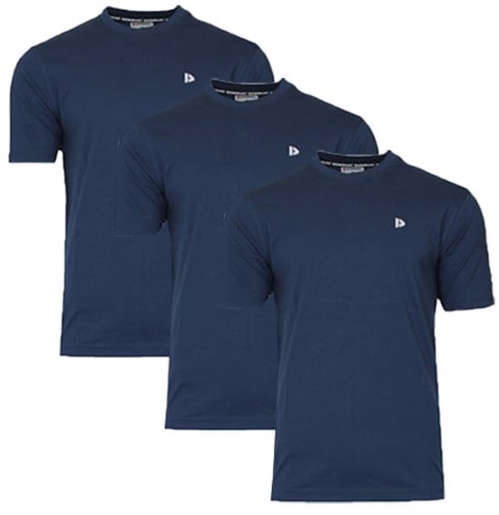 Drie donkerblauwe Donnay T-shirts met witte logo's op de borst.