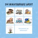 Overzicht van verschillende DIY miniatuurhuisjes. Zeven verschillende modellen met diverse thema's, waaronder strandhuizen.