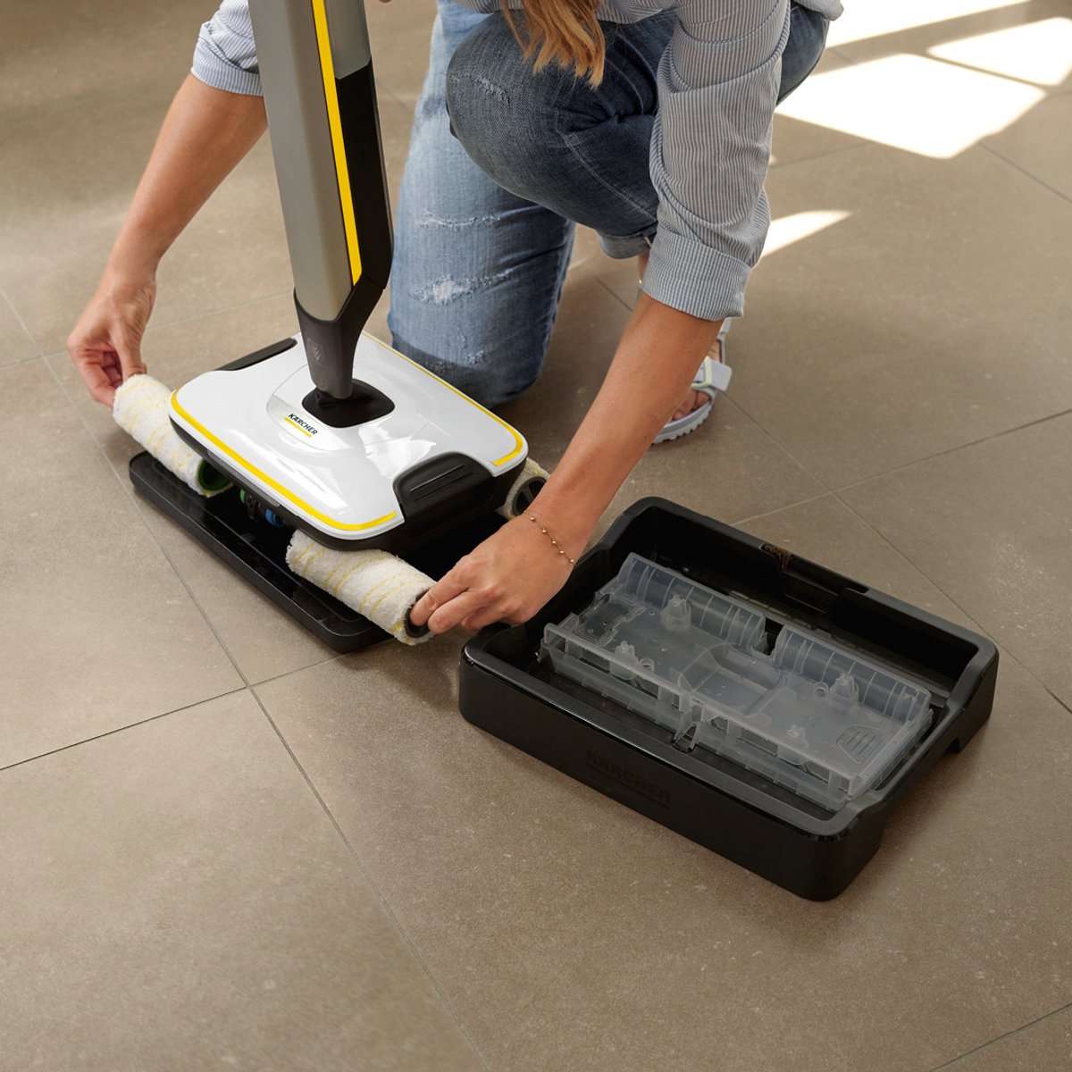 Kärcher FC 7 Cordless Plus vloerreiniger - Draadloze elektrische dweil met accuduur 45 minuten - Geschikt voor harde vloeren zoals steen, pvc en laminaat. Stofzuiger niet meer nodig – foto 2