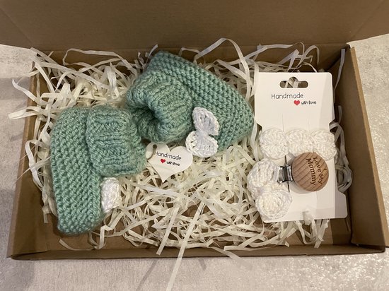 Maminobaby.nl baby geschenkset jongens/meisjes | Kerst | Handgemaakt | Babyslofjes | Speenkoord | Kraamcadeu | Babyshower — afbeelding 2