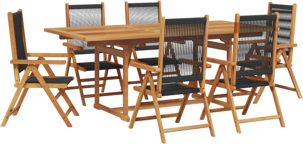 Zwarte polypropeen en massief houten tuinset met eetkamer- en loungeset.