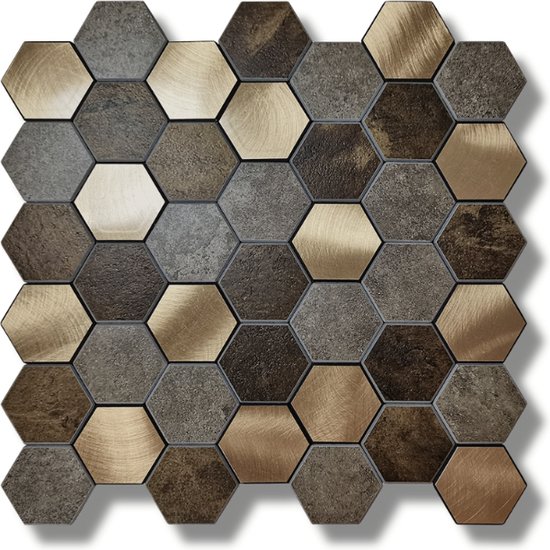 Mozaïek van bruine en gouden hexagon tegels.