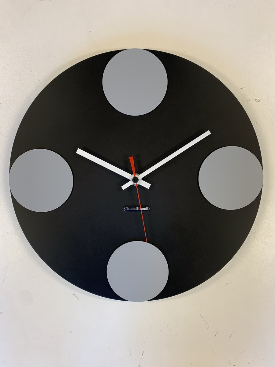 Wandklok ChantalBrandO ROTONDA modern design
