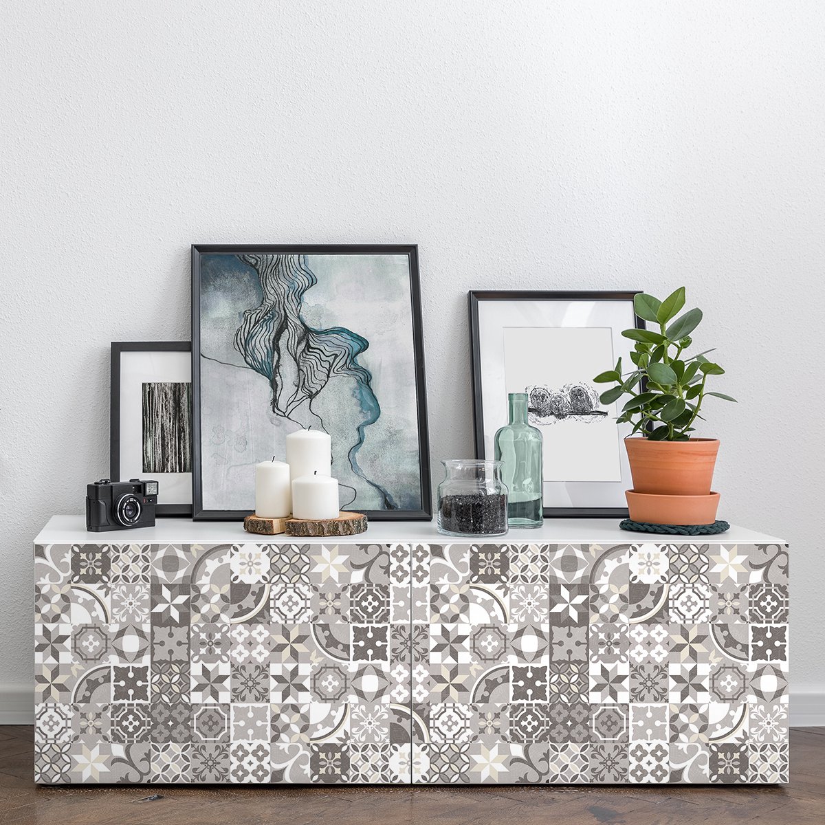 Ambiance Sticker Decoratieve meubelstickers - 60 authentieke meubelstickers met cementtegelmotief van VARMA - 60 stickers van 20x20 cm Multi color