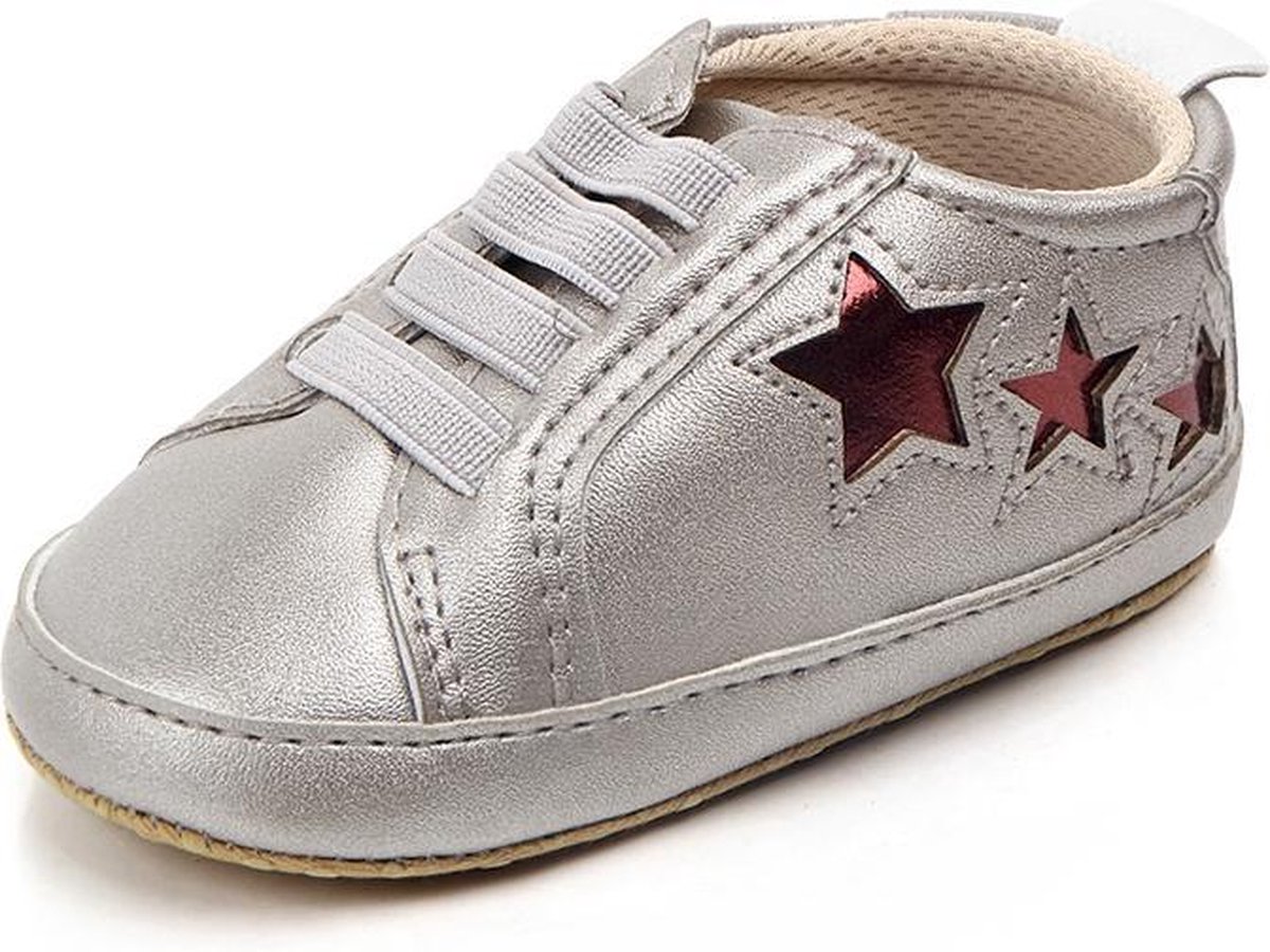 Zilveren sneakers met rode sterren - Kunstleer - Maat 21 - Zachte zool - 12 tot 18 maanden