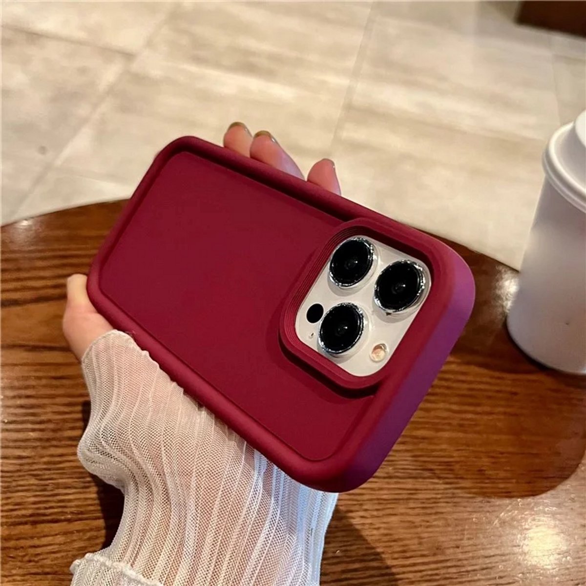 Cityhoesje - iPhone 15 Pro – Drop proof - Soft Silicone Backcase - Wijn Rood