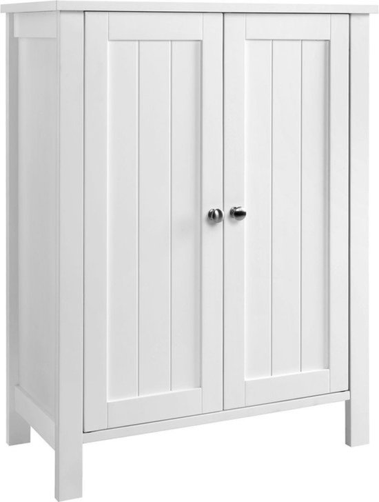 Witte kast met twee paneeldeuren en zilverkleurige grepen.