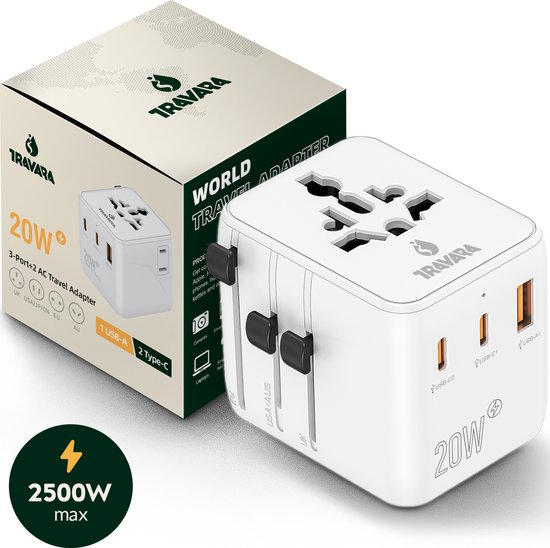 Travara wereldstekker met 2x USB-C en 1x USB-A poorten, 20W en 2500W max. De verpakking is ook te zien.