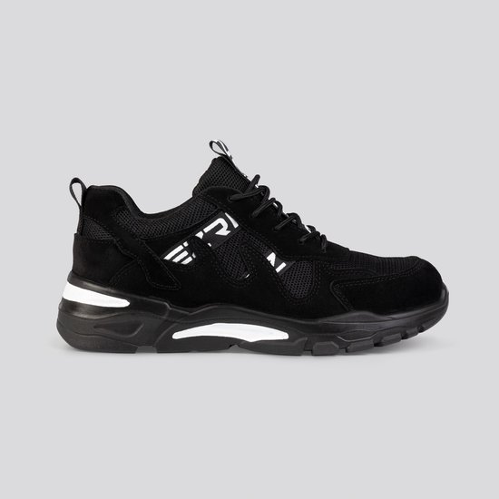 Chaussure de travail noire avec détails blancs et texte 'NEZR' sur fond gris.