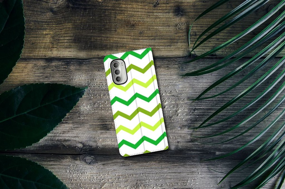 Motorola Moto G51 5G Hoesje met Magneet Zigzag Groen