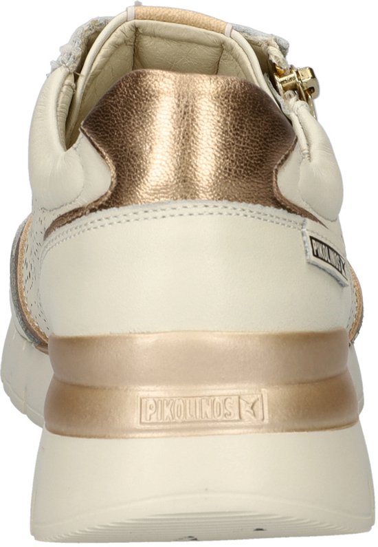Arrière de basket Pikolinos en cuir écru avec talon et semelle cuivre.