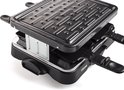 Zwarte Tristar gourmetset met bakplaat voor 4 personen, inclusief 4 pannetjes.