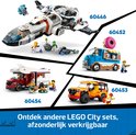 Lego City sets: camper, ruimteschip, foodtruck en jeep.