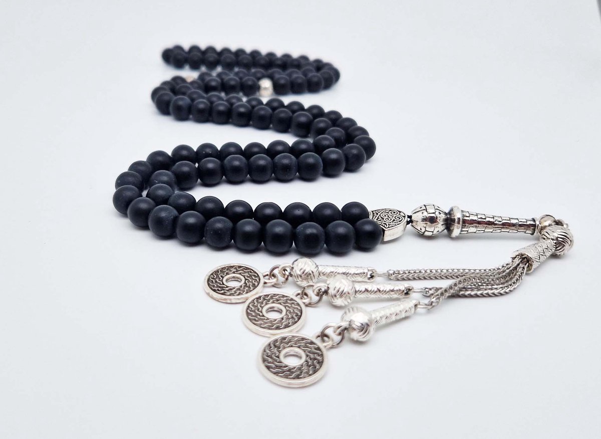 Handgemaakte tesbih "Tasbih" natuursteen "Mat zwart onyx" - Aantal kralen 99 - Diameter kralen 8MM - met metaal tassel "Omarmen" - Een mooi cadeau-idee