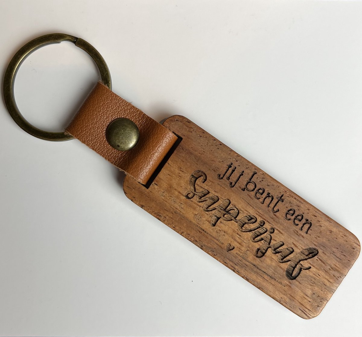Lonnie - Sleutelhanger - Hout - Luxe afwerking met PU Leren detail- Gegraveerde tekst - Super juf