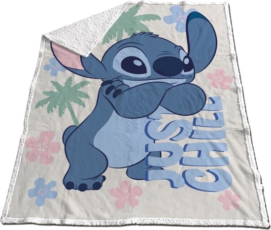 Blauwe Stitch met 'Just Chill' tekst op fleece plaid met bloemen- en palmbomenprint. De plaid is 130x170 cm.