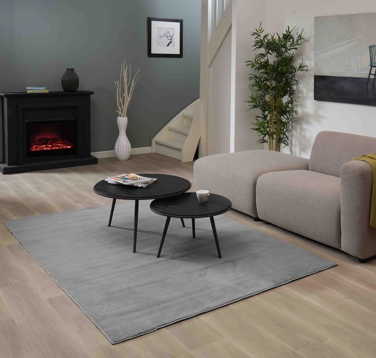 flycarpets Malaga Laagpolig Vloerkleed - Grijs - Wasbaar Tapijt - Woonkamer - 200x280 cm