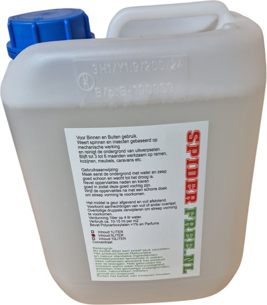 Wit plastic jerrycan met blauwe dop. Etiket 'SPIDERFREE CONCENTRAAT' met gebruiksaanwijzing. Inhoud 5 liter.