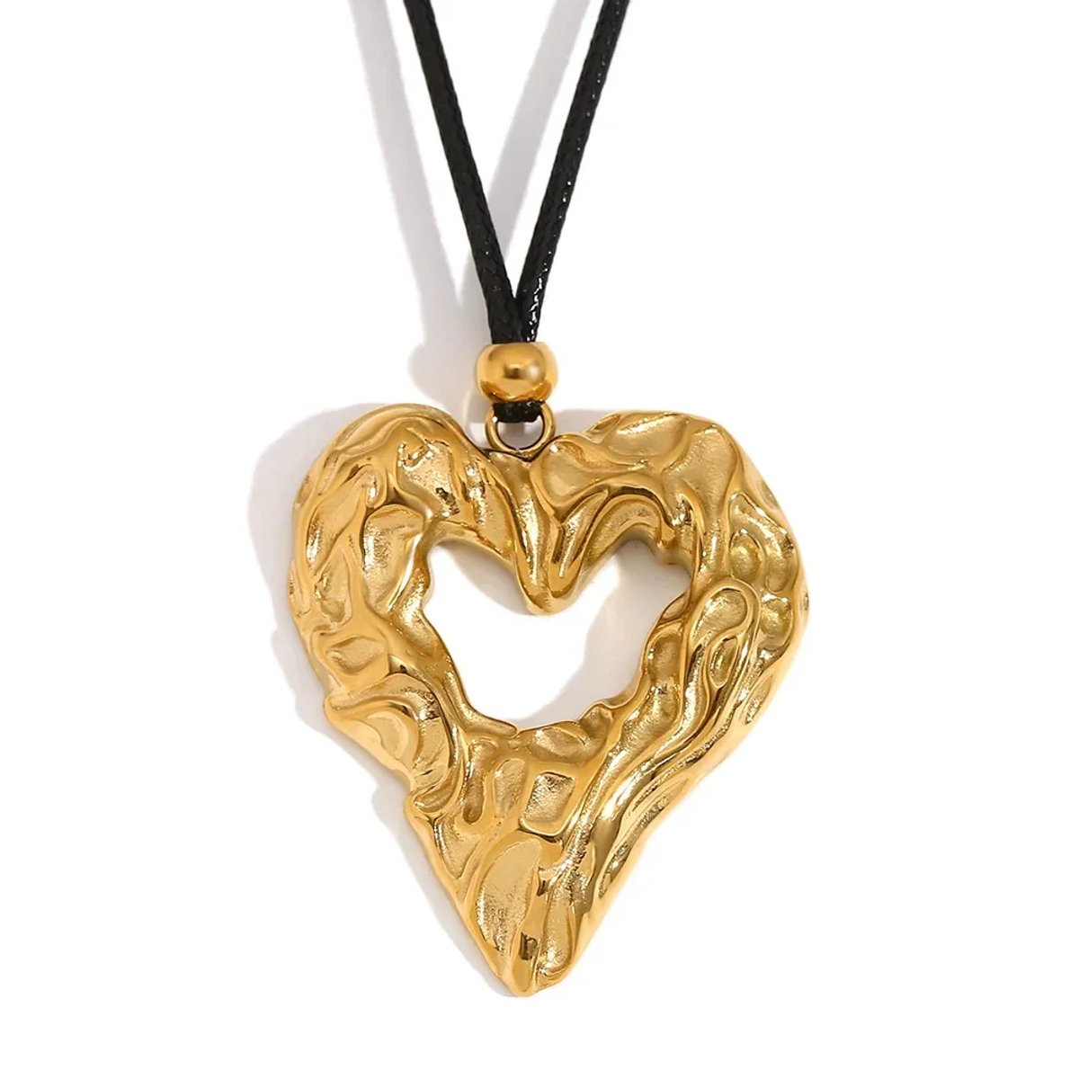 luxe ketting met groot hart met mooie details aan zwart koort - rvs - stainless steel - waterproof - cadeau