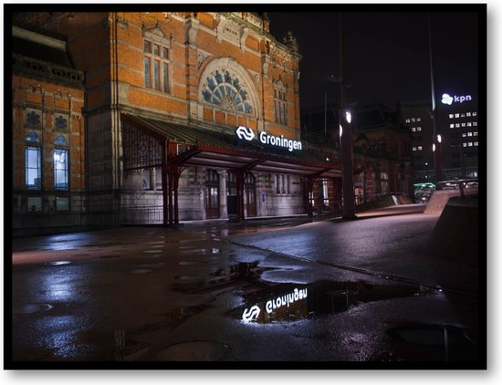Midnacht op het spoor - Station Groningen - Fotoposter 40x30 met Lijst