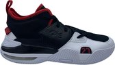 Jordan Stay Loyal 2 maat 44.5 kleur zwart/wit/rood