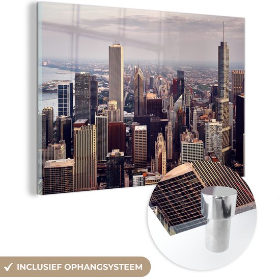MuchoWow® Glasschilderij 90x60 cm - Schilderij acrylglas - Chicago - Kantoor - Water - Foto op glas - Schilderijen