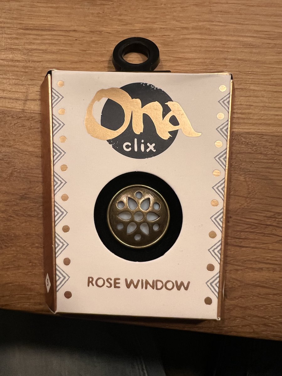 Ona Clix - Geluksbrenger - Geluksmunt - Geluk steentjes - Uitdeelcadeau - Rose Window- Originele cadeau - Cadeau voor man - Gepersonaliseerd cadeau