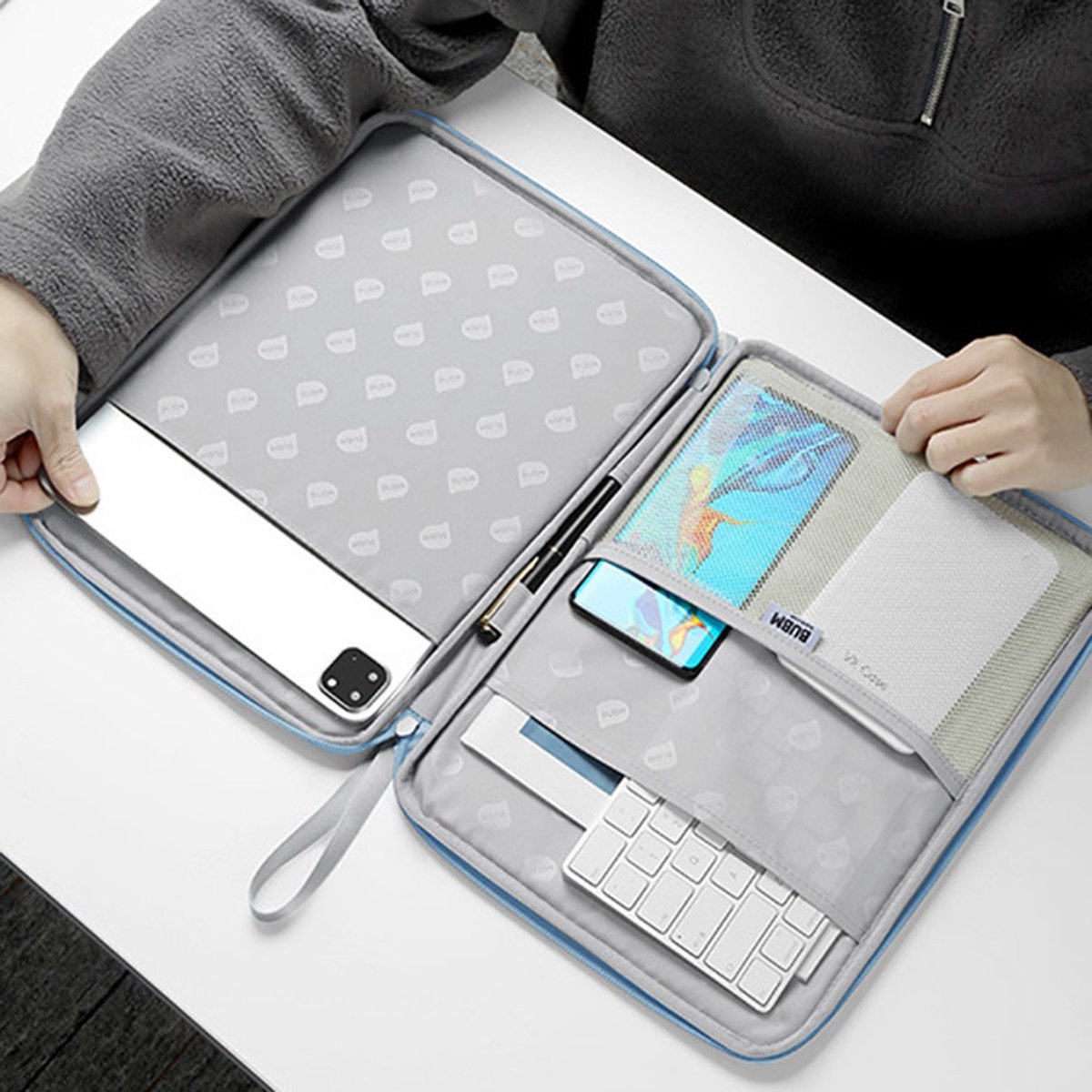 Sleeve Pouch kunstleer hoes voor iPad 10e gen 10.9 inch 2022 - lichtblauw
