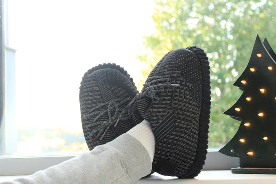 Footzy®YZY Reflect noir - Pantoufles sneaker - Pantoufles Nike - Taille unique unique - Pantoufles femmes