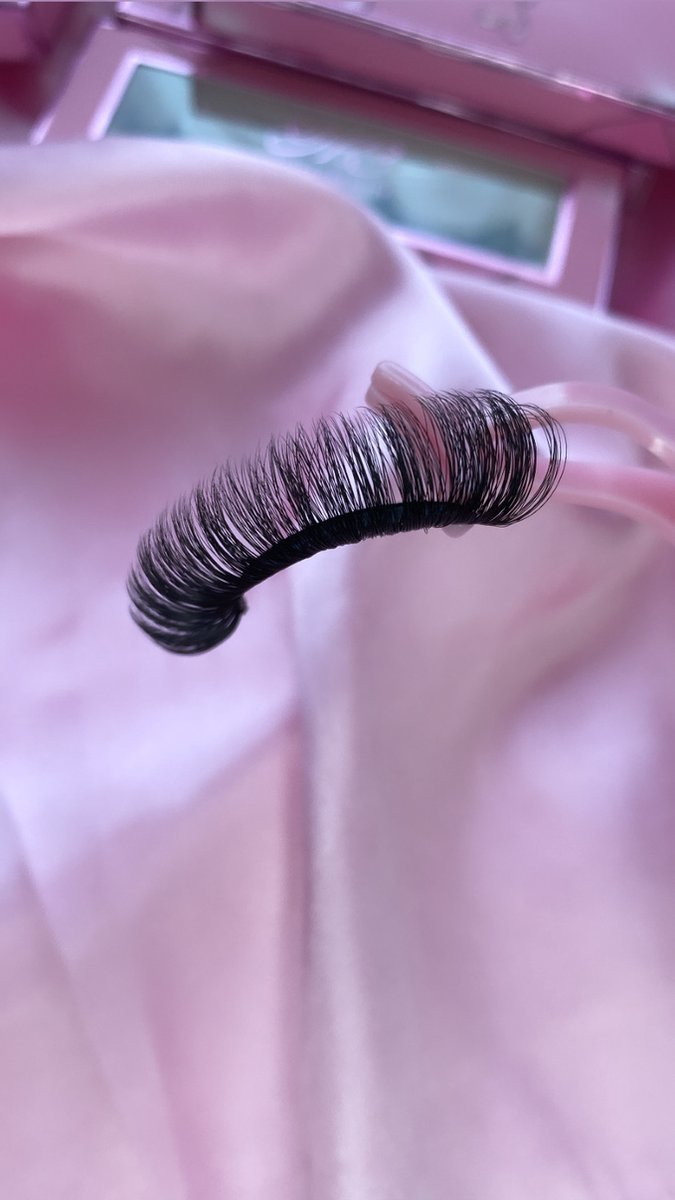Volle nepwimpers - Russian lashes - Dikke wimpers - Volume lashes - Extension effect - Plakwimpers - Hariersbeauty wimpers