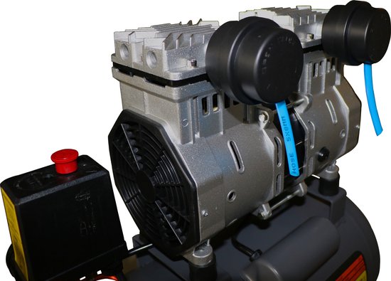 Zilverkleurige dubbele cilinder met zwarte luchtafzuigers van de Kibani compressor.