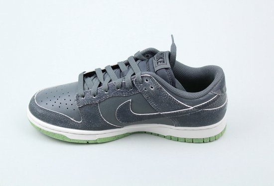 Nike Dunk Low Retro PRM 'Halloween 2022' - maat 38.5 (GS) - sneakers
