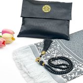 Al Quds Gebedskleed - Compleet met Tas en Tasbih - Zachte Stof en Luxe Uitstraling - Seccade - Geschenkset - Kleur Zwart